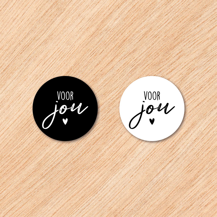 Stickers 'Voor jou' script hartje zwart, wit rond 30mm en 40mm