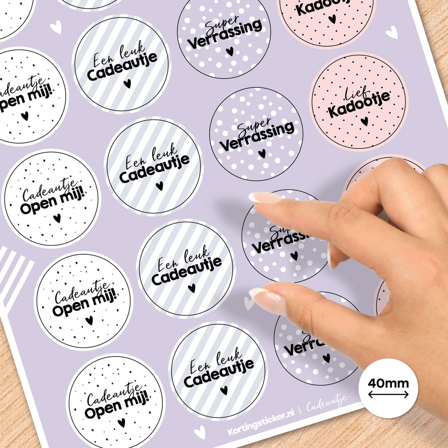 Stickervel A4 stickers 'Cadeautje' Combi set wit, lichtblauw, lichtpaars, lichtroze Combi Set rond 40mm