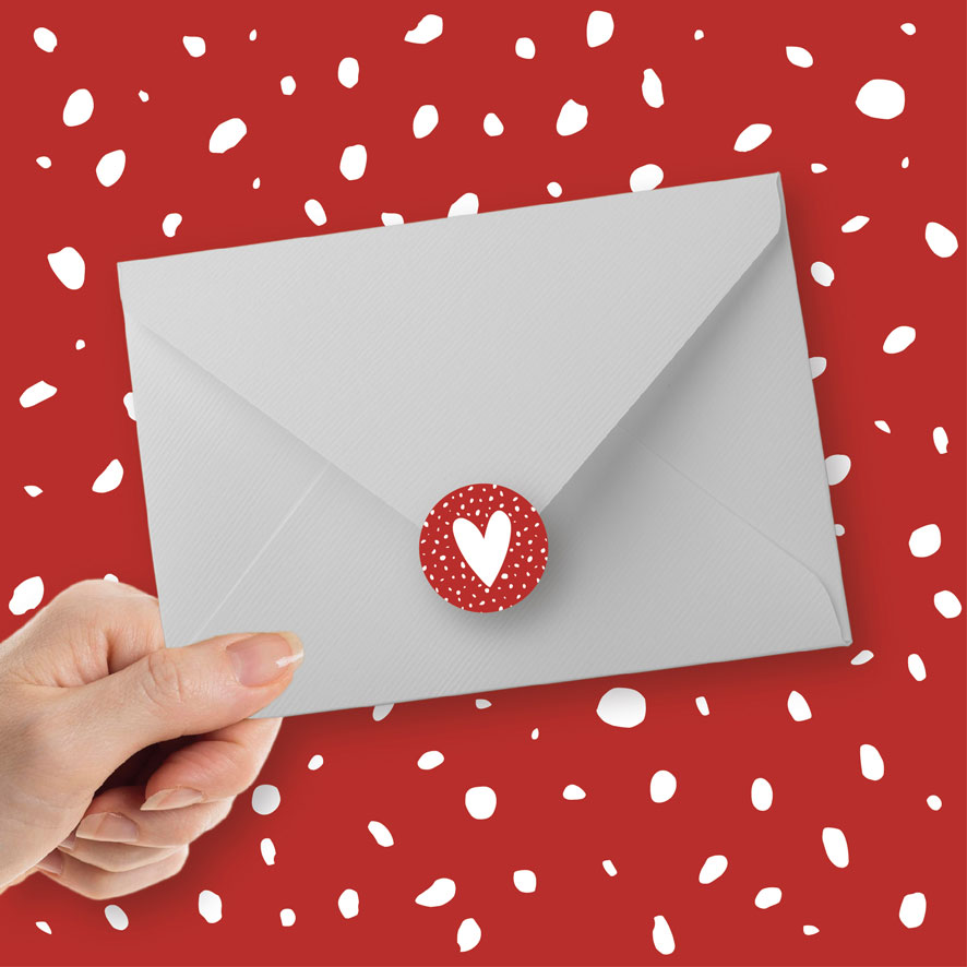 Sticker 'Hartje' stipjes rood, wit envelop