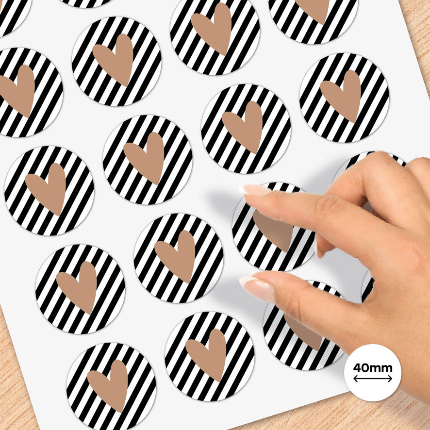 Stickervel A4 stickers 'Hartje' strepen lichtbruin, zwart, wit rond 40mm