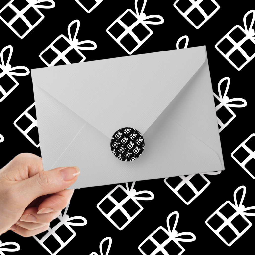 Sticker 'Cadeautjes' zwart rond patronen envelop