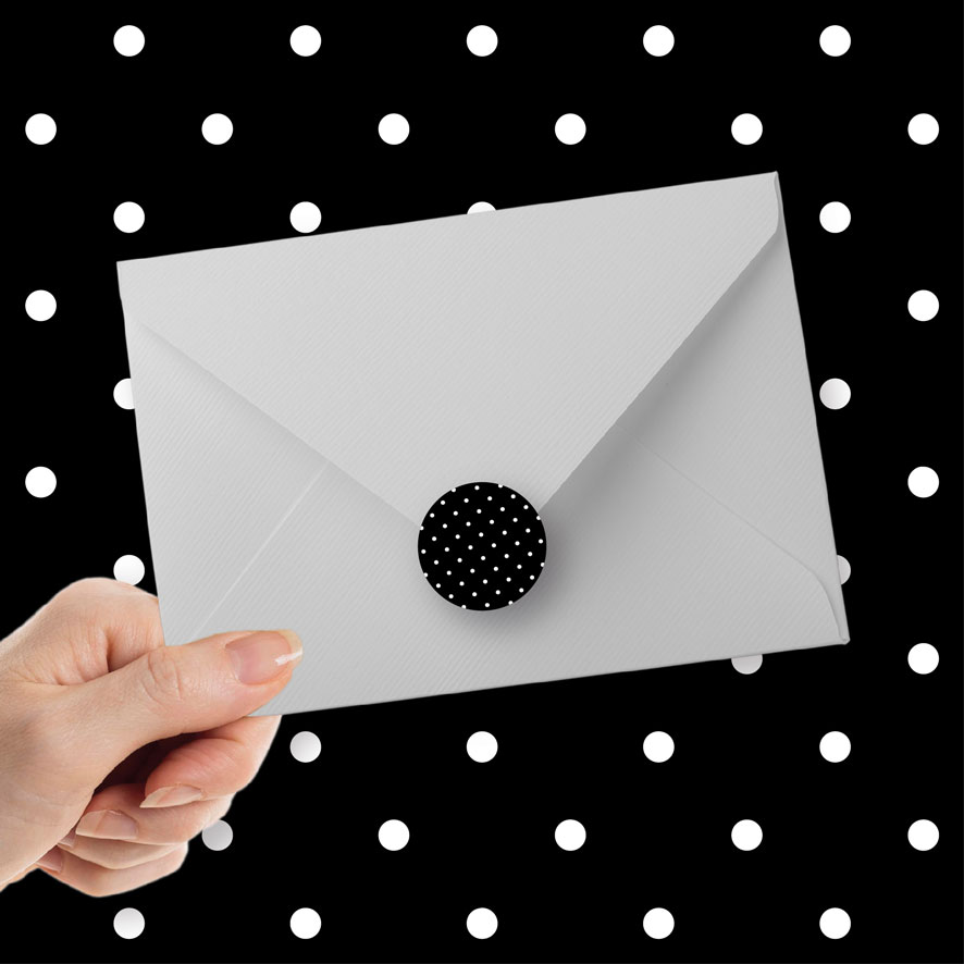 Sticker 'Stippen' zwart rond patronen envelop
